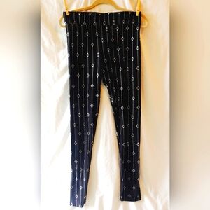 Black and white, semi pin-striped leggings